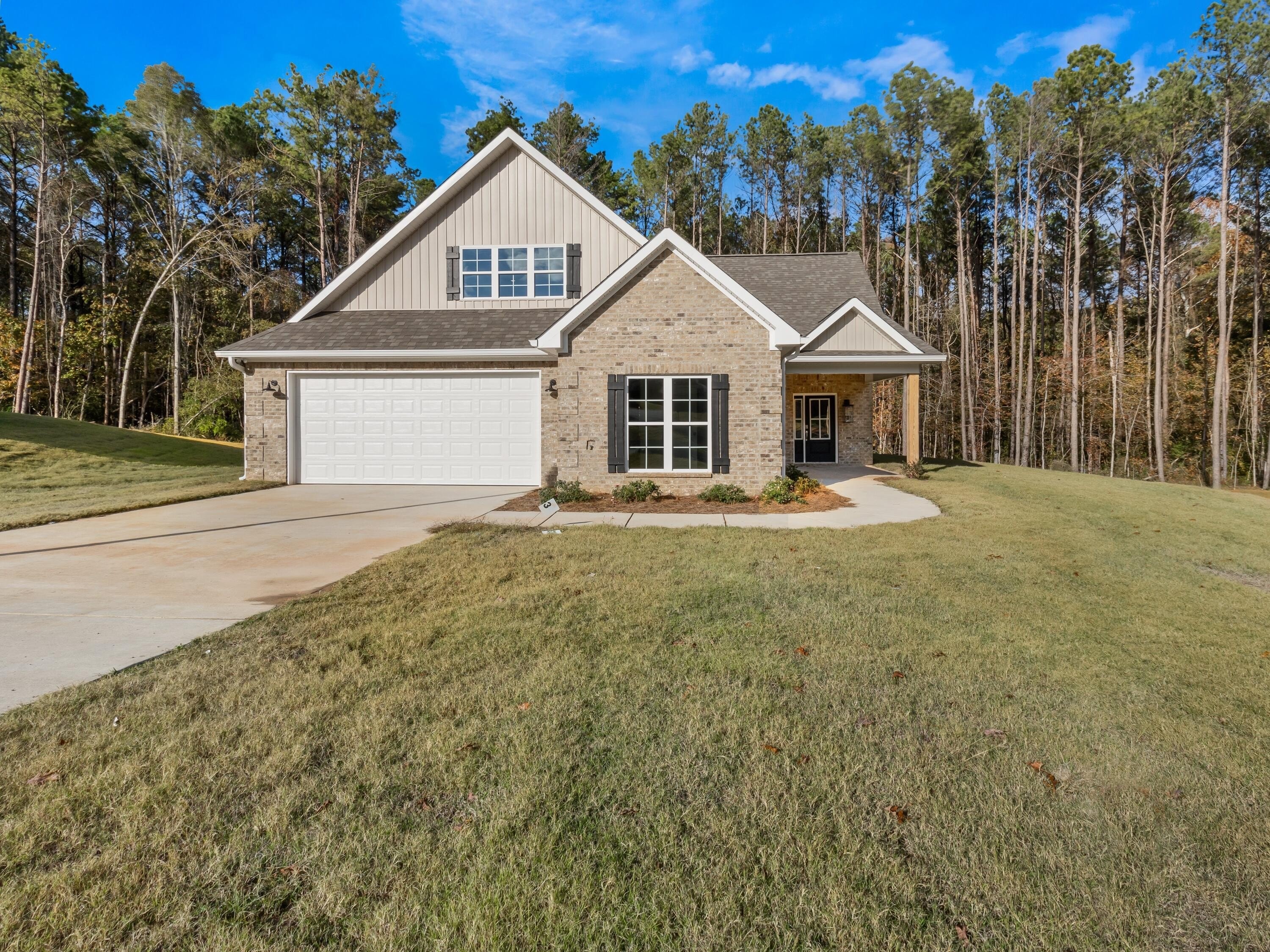 233 Laura's Cove, Starkville, MS 39759, US 4 Bedrooms Single family